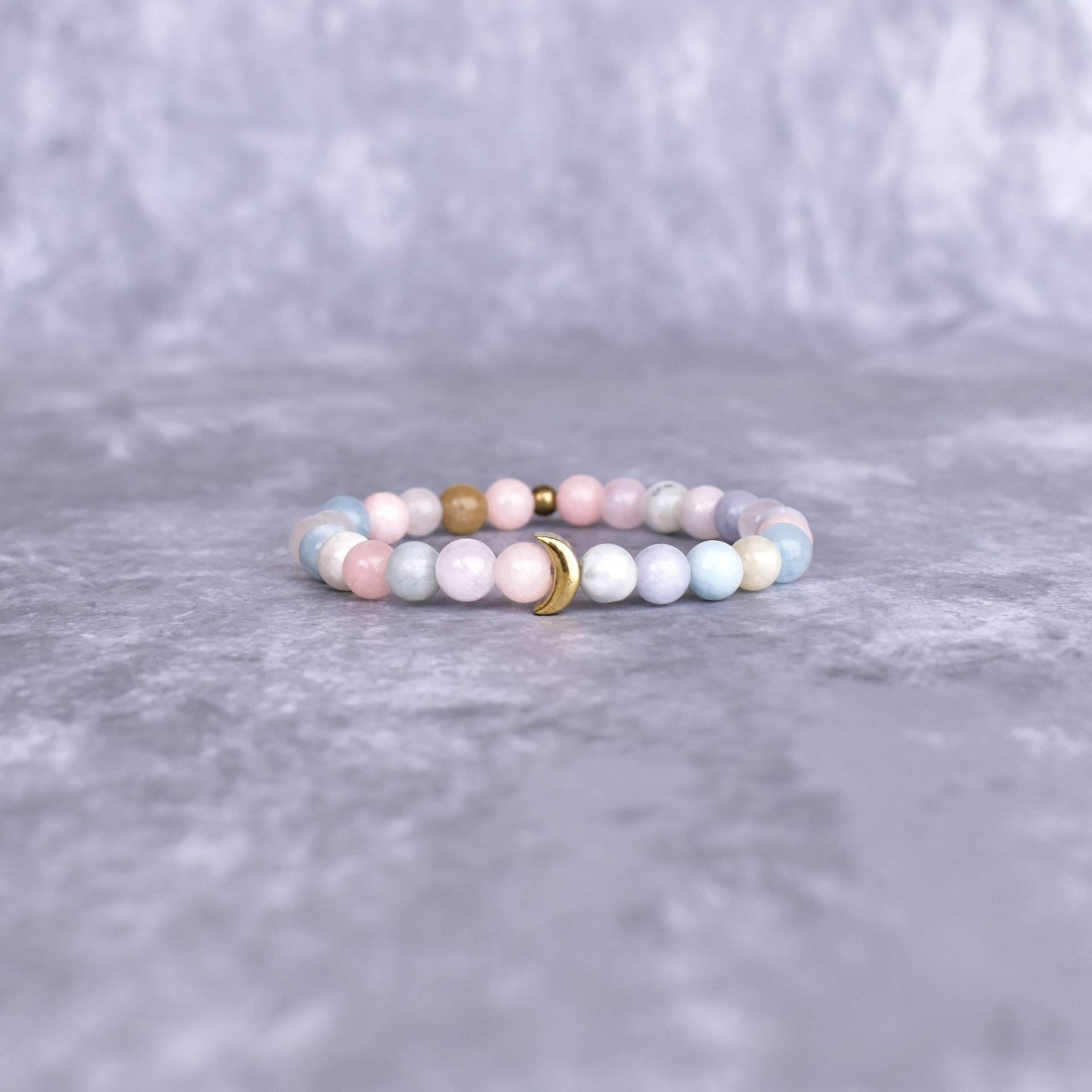 Echte Morganit Perlen Armband Lunar Charm Schmuck Für Frauen Kristall Dehnbares Einzigartige Geschenkideen Sie von KeetaLuxury