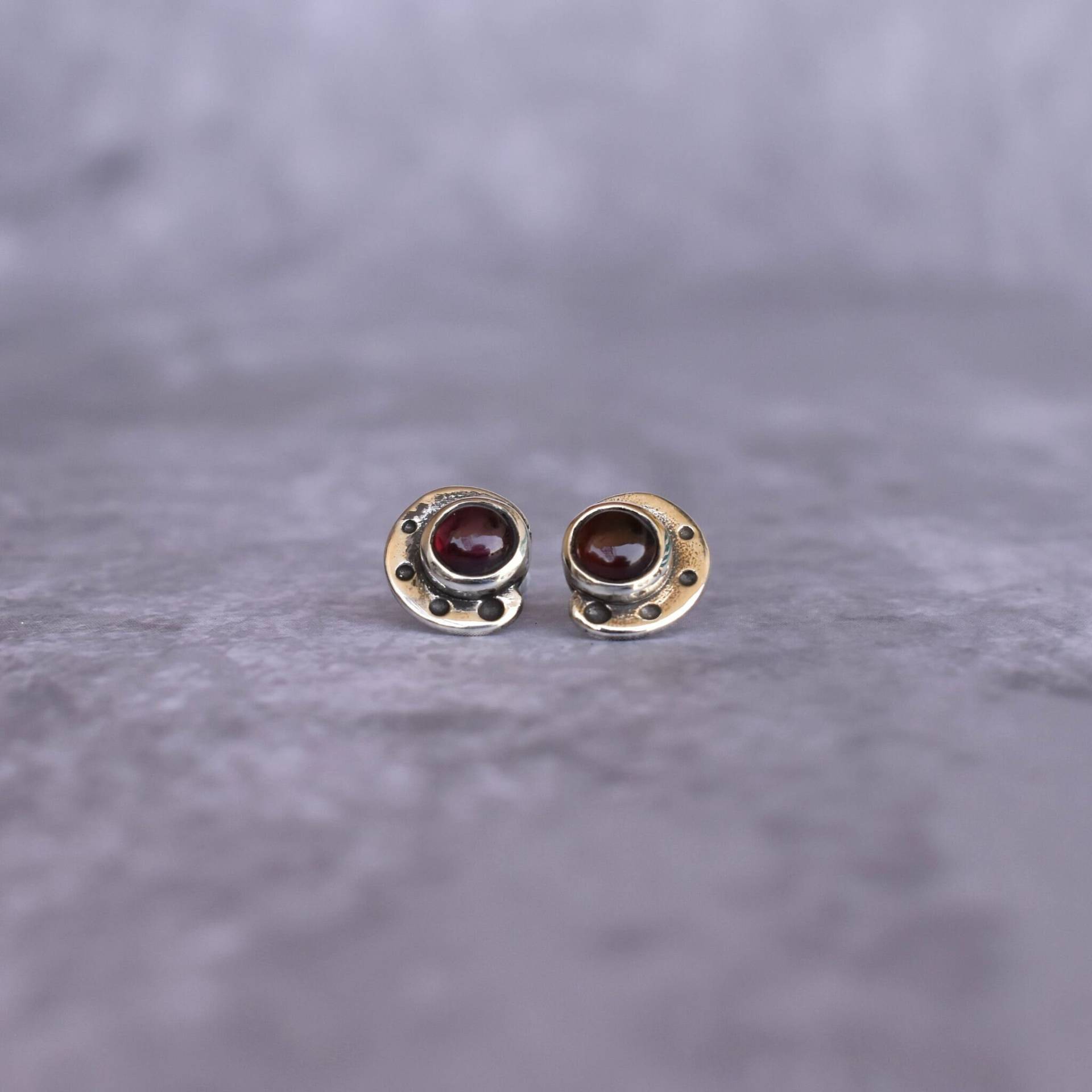 Echte Rote Granat Ohrstecker Silber Oxidierte Boho Ohrringe Für Frauen Natürliche Mode Einzigartige Geschenke von KeetaLuxury