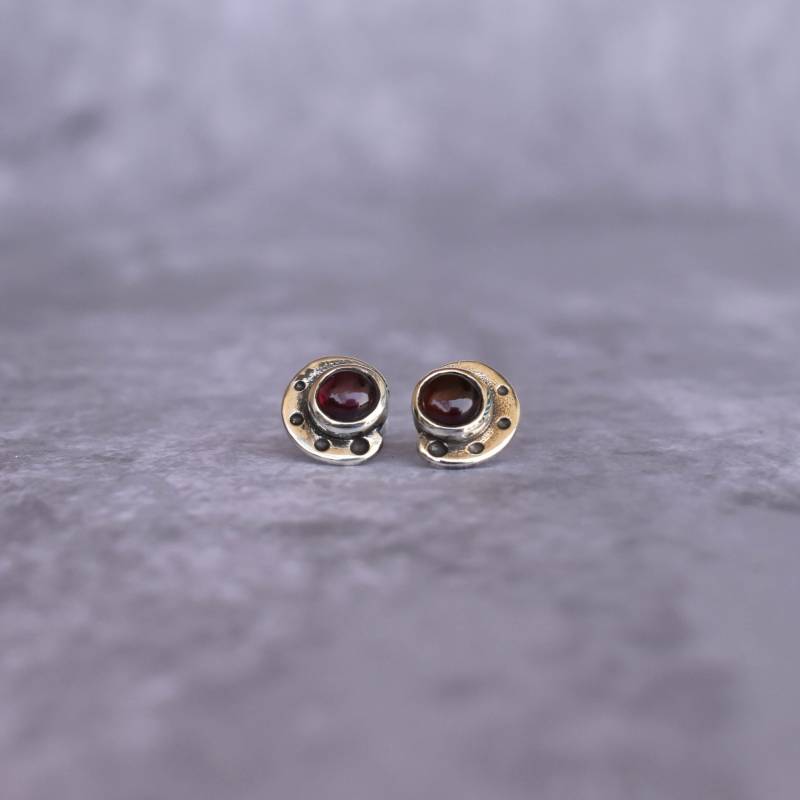 Echte Rote Granat Ohrstecker Silber Oxidierte Boho Ohrringe Für Frauen Natürliche Mode Einzigartige Geschenke von KeetaLuxury