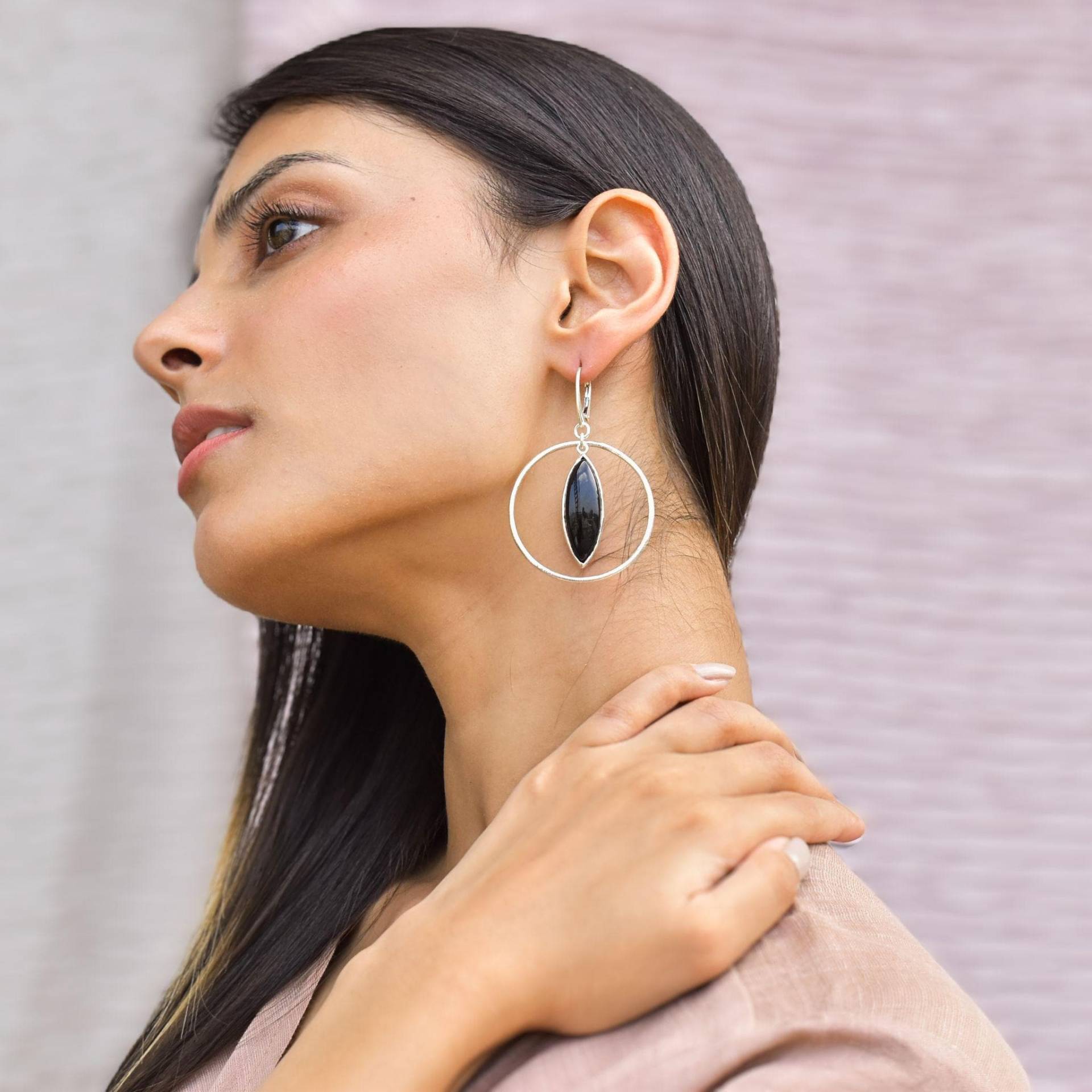 Echte Schwarze Onyx-Creolen, Sterlingsilber-Ohrringe Für Frauen, Heilende Kristallohrringe, Einzigartige Modeschmuck-Geschenkideen von KeetaLuxury