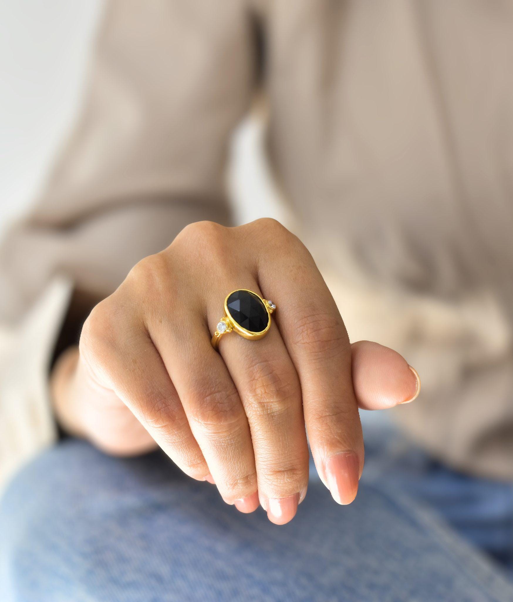 Echter Schwarzer Onyx Ring Im Rosenschliff 14K Goldring Für Frauen Facettierter Stein Handgemachter Schmuck Heilende Kristalle Einzigartiger Schmuck von KeetaLuxury