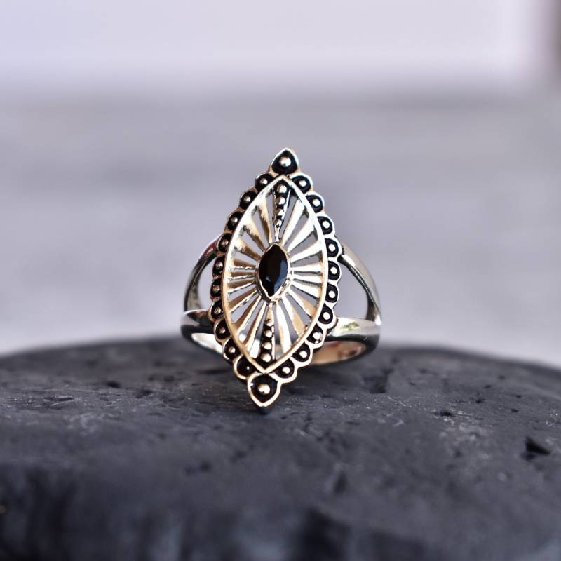 Echter Schwarzer Onyx Ring Sterling Silber Ring Für Jeden Tag Stilvoller Schwarzer Stein Heilstein Geschenk Sie von KeetaLuxury