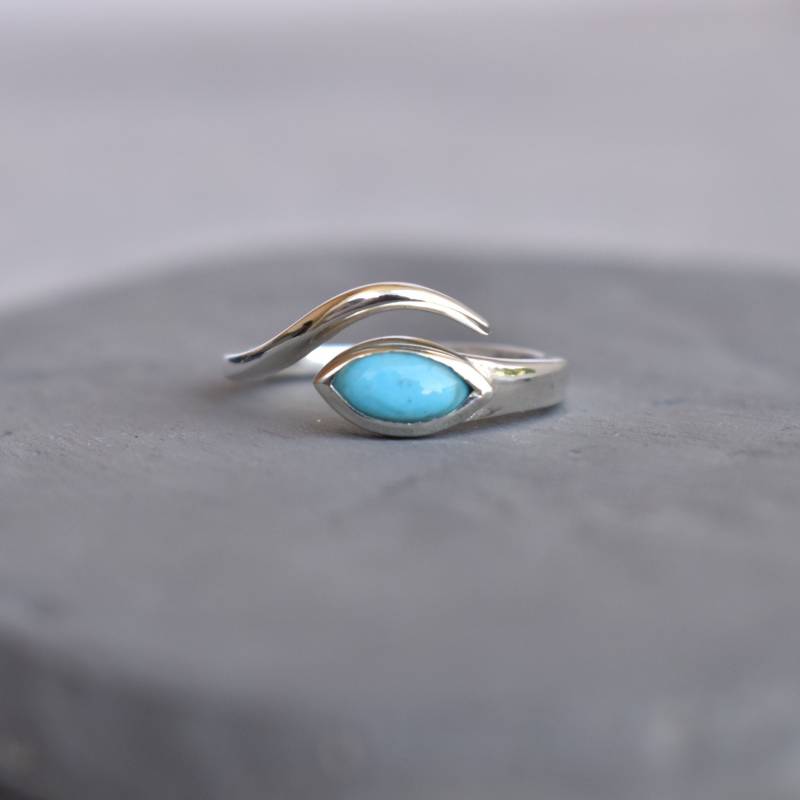Echter Türkisring, Türkis Stilvoller Ring, Sterling Silber Modering, Handgemachter Kristallring, Neuer Anfangsring Mit Blauem Stein von KeetaLuxury