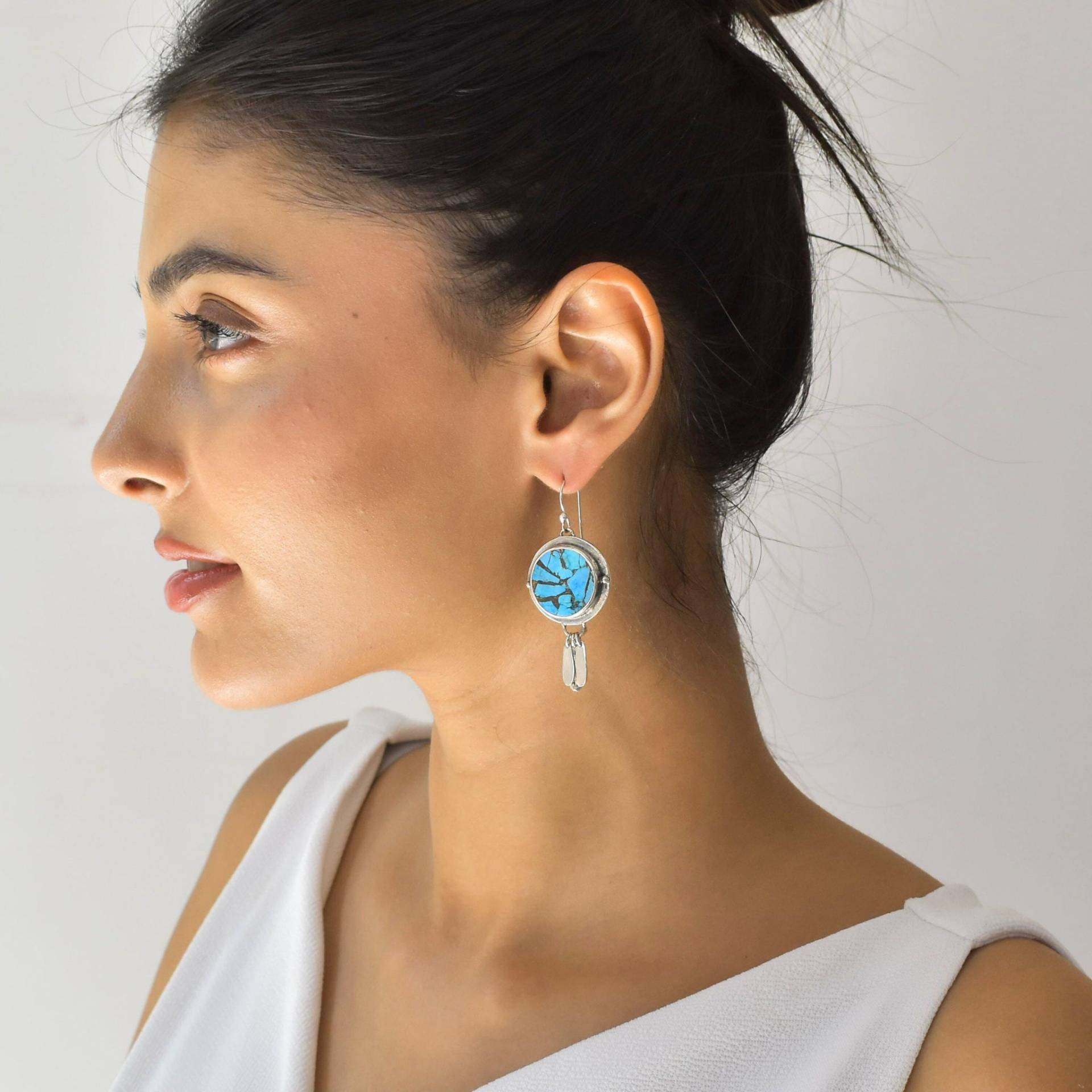 Echtes Kupfer Türkis Baumeln, Silber Oxidierte Münze Geformte Kristallohrringe, Heilender Edelstein Boho Vibe Stilvoller Schmuck Für Frauen von KeetaLuxury