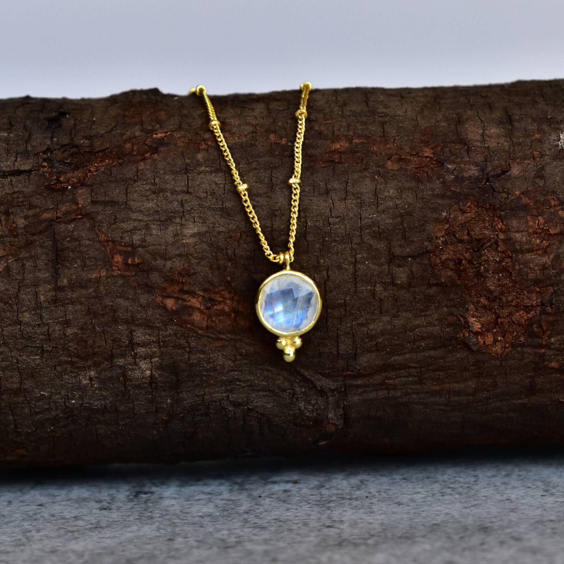 Mondstein Halskette, Regenbogen Mondstein, Rosenschliff Edelstein Kristallhalskette Für Frauen, Einzigartiges Geschenk Sie von KeetaLuxury