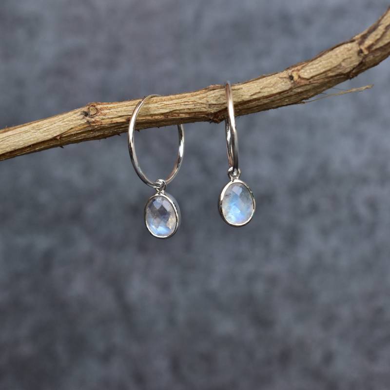 Natürliche Auffällige Mondstein Ohrringe Regenbogen Handgemachte Für Frauen Sterling Silber Creolen Juni Geburtsstein Schmuck von KeetaLuxury