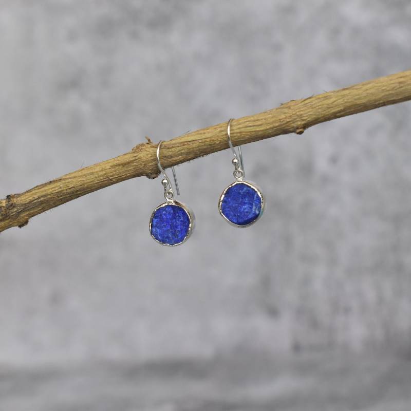 Natürliche Lapis Lazuli Ohrringe Rohe Edelsteine Heilstein Ohrringe Für Sie 925 Sterling Silber von KeetaLuxury