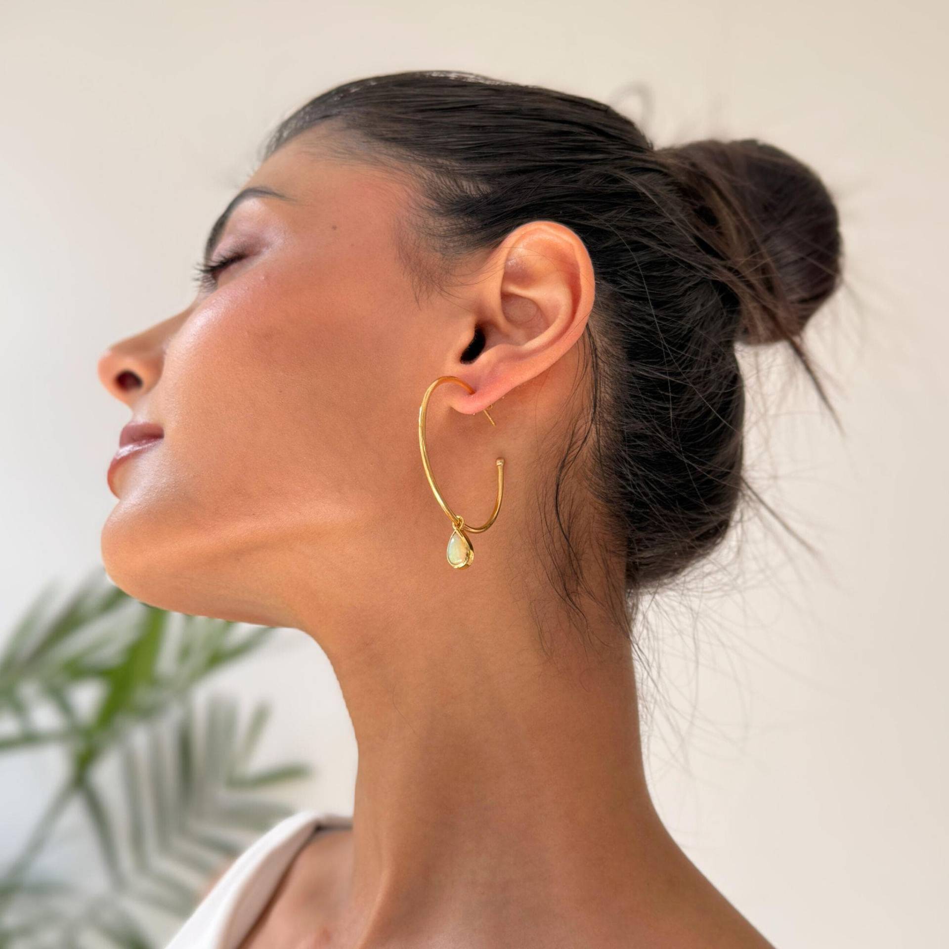 Natürliche Opalohrringe, 14K Gold Handgemachte Ohrringe Für Frauen, Opal Statement Creolen Heilende Edelsteinohrringe, Einzigartige Geschenkidee von KeetaLuxury