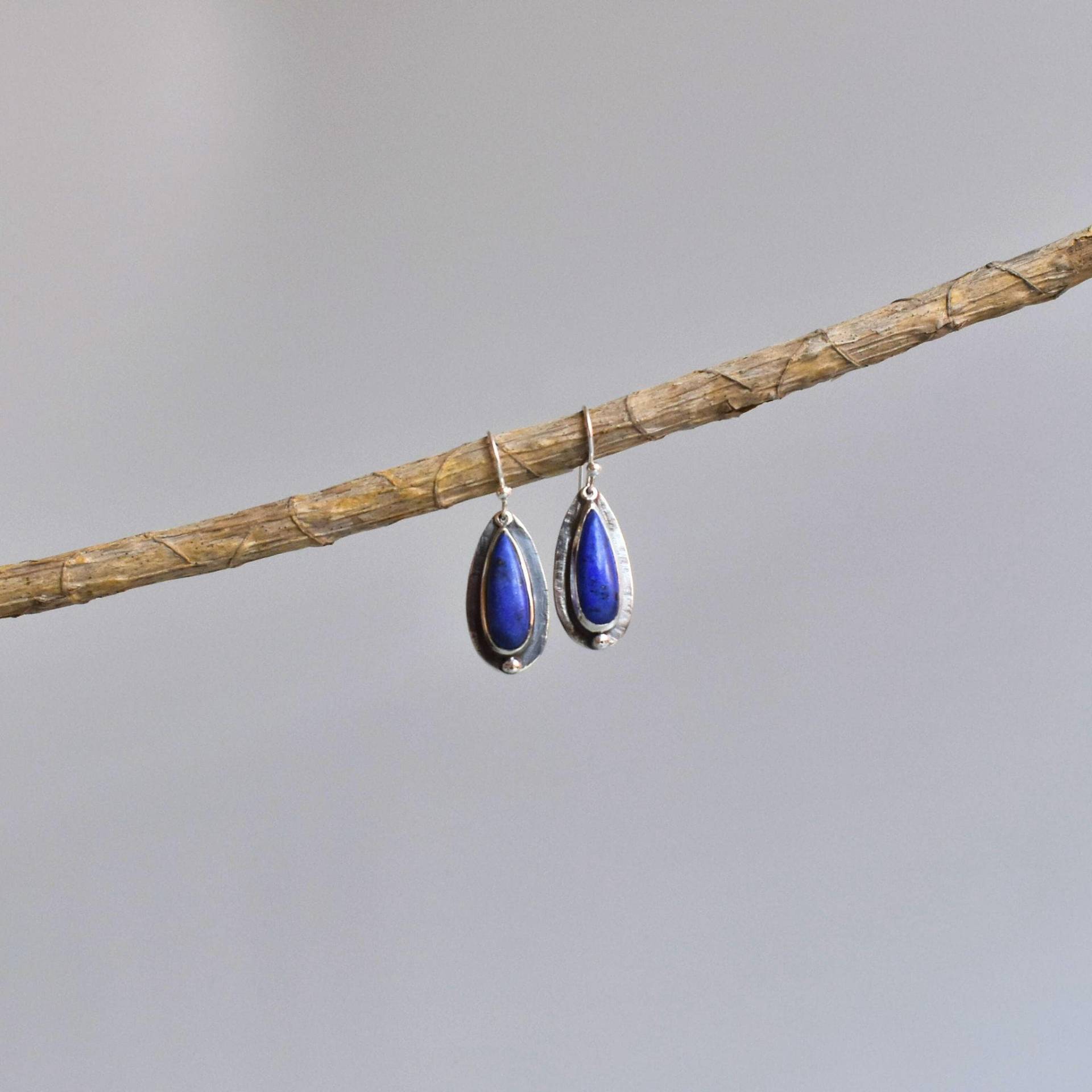 Natürlicher Lapislazuli Tropfen, Silber Oxidierte Handgemachte Ohrringe, Blauer Edelstein Boho Schmuck Für Frauen, Einzigartige Hochzeit Braut von KeetaLuxury
