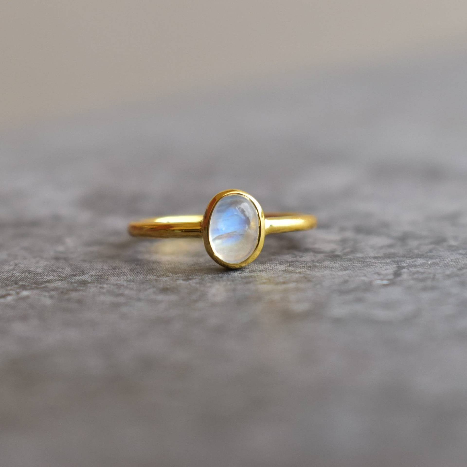Natürlicher Mondstein Ring, Zierlicher Boho Kristall Schmuck Für Den Alltag, 14K Gold, Heilstein Geschenk Sie von KeetaLuxury