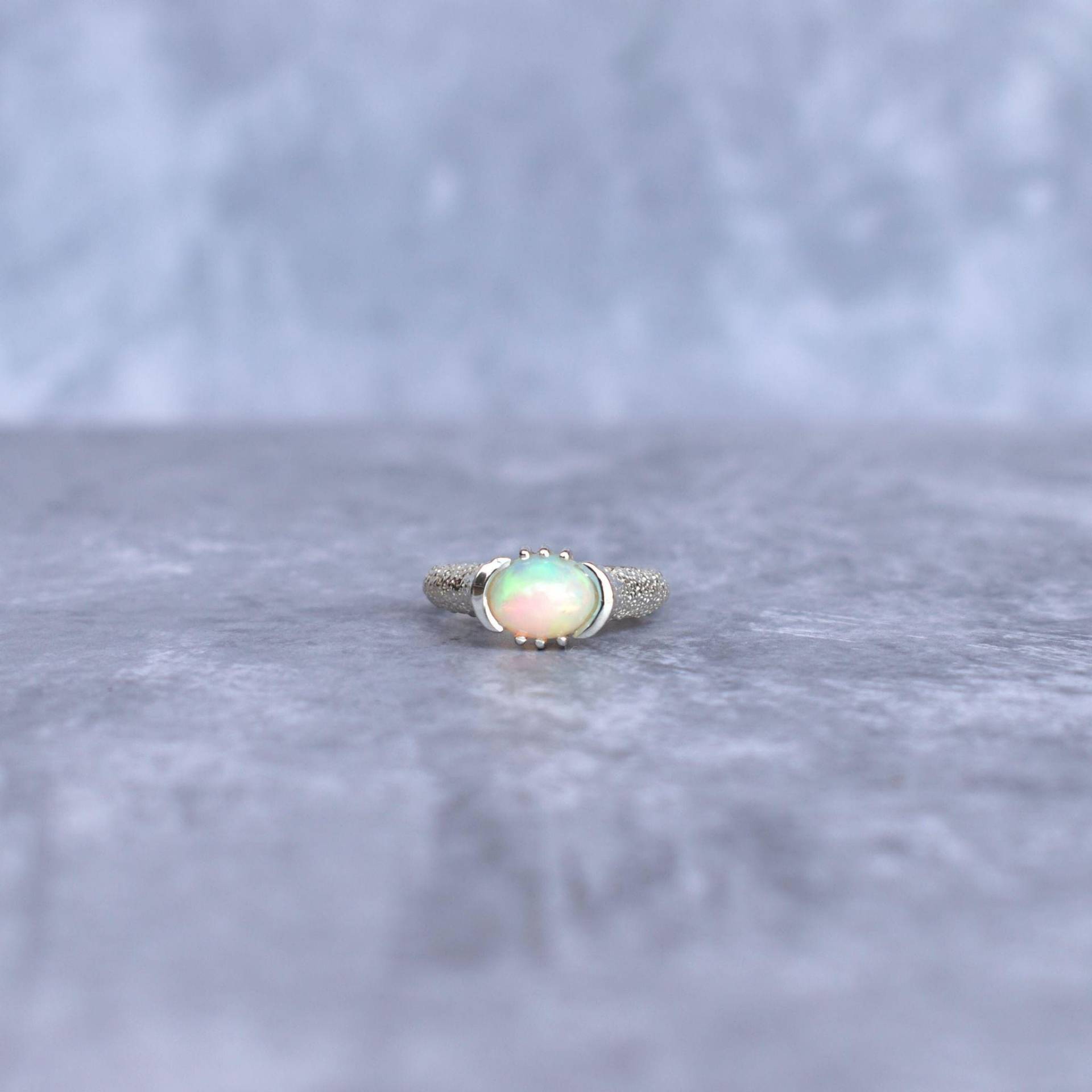 Natürlicher Opalring Multi Auffällige Natur Inspirierte Handgemachte Sterling Silber Schmuck Einzigartige Opal Geschenkideen Für Sie Twiggy Stil von KeetaLuxury