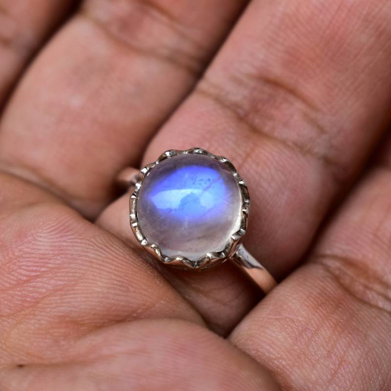 Natürlicher Regenbogen Mondstein Ring - 925 Sterling Silber 10 Mm Rund Cabochon Handgemachter Boho Schmuck Edelstein von KeetaLuxury