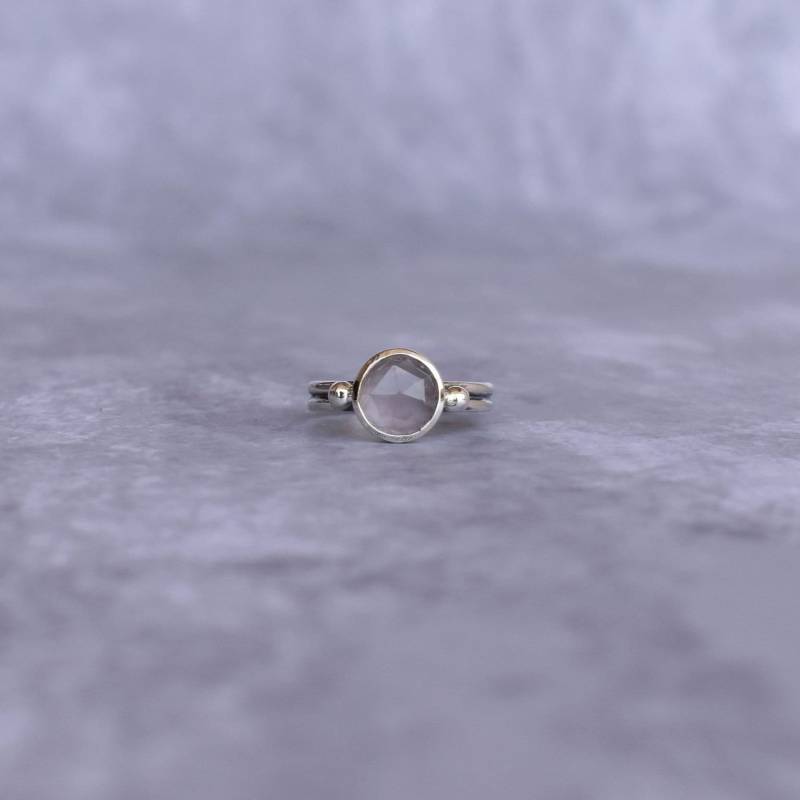 Natürlicher Rosenquarz Ring Handgemachter Ring Sterling Silber Edelstein Für Frauen Einzigartiges Handgemachtes Geschenk von KeetaLuxury