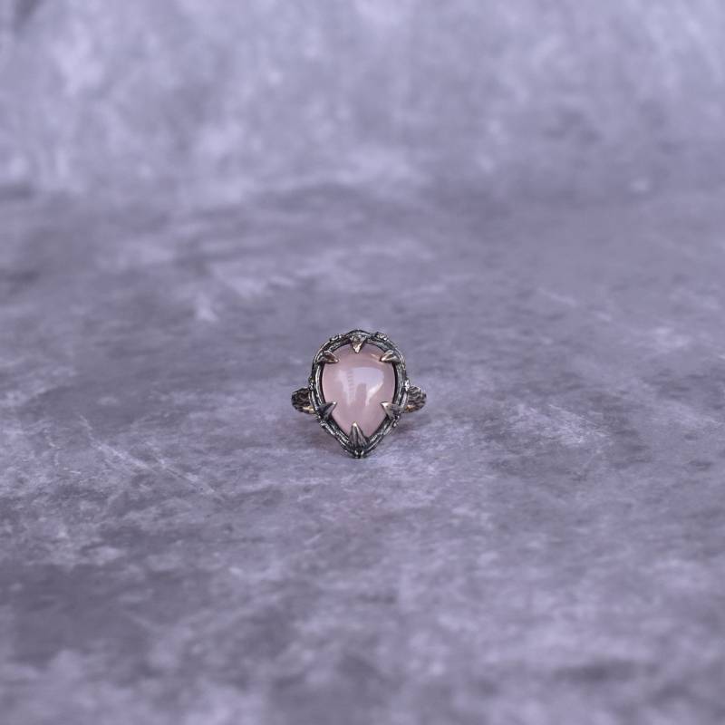 Natürlicher Rosenquarz Ring Tropfenförmiger Für Frauen Rosa Quarz Heilstein Sterling Silber Schmuck von KeetaLuxury