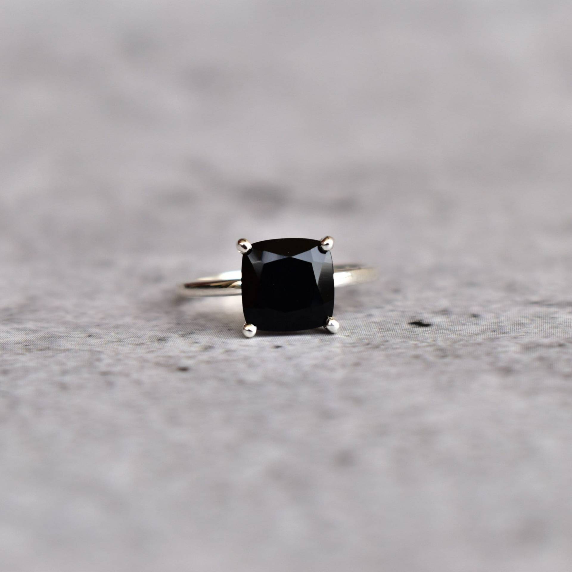 Natürlicher Schwarzer Onyx Edelstein Ring Sterling Silber Ring Mit Schwarzem Diamant Handgemachter Eleganter von KeetaLuxury