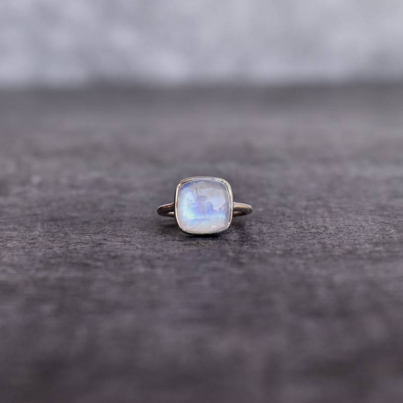 Regenbogen Mondstein Ring Handgemachter Ring Aus Sterling Silber Silber von KeetaLuxury