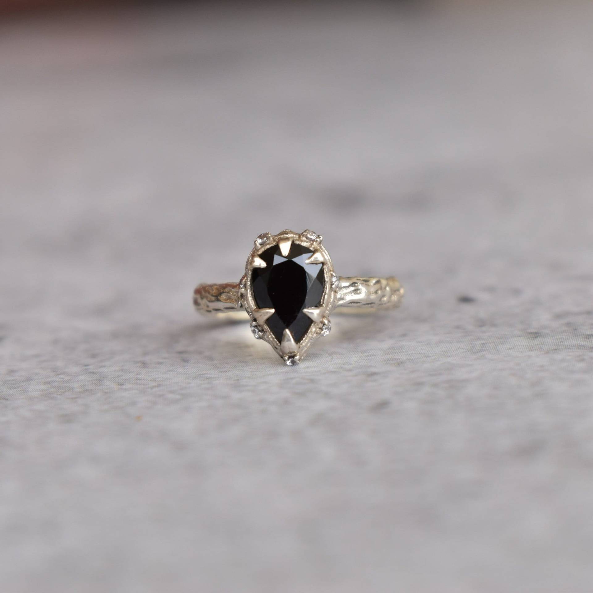 Schwarzer Onyx Verlobungsring Diamant Ring 925 Sterling Silber Statement Eleganter Ring Für Den Anfang Geschenk Sie von KeetaLuxury