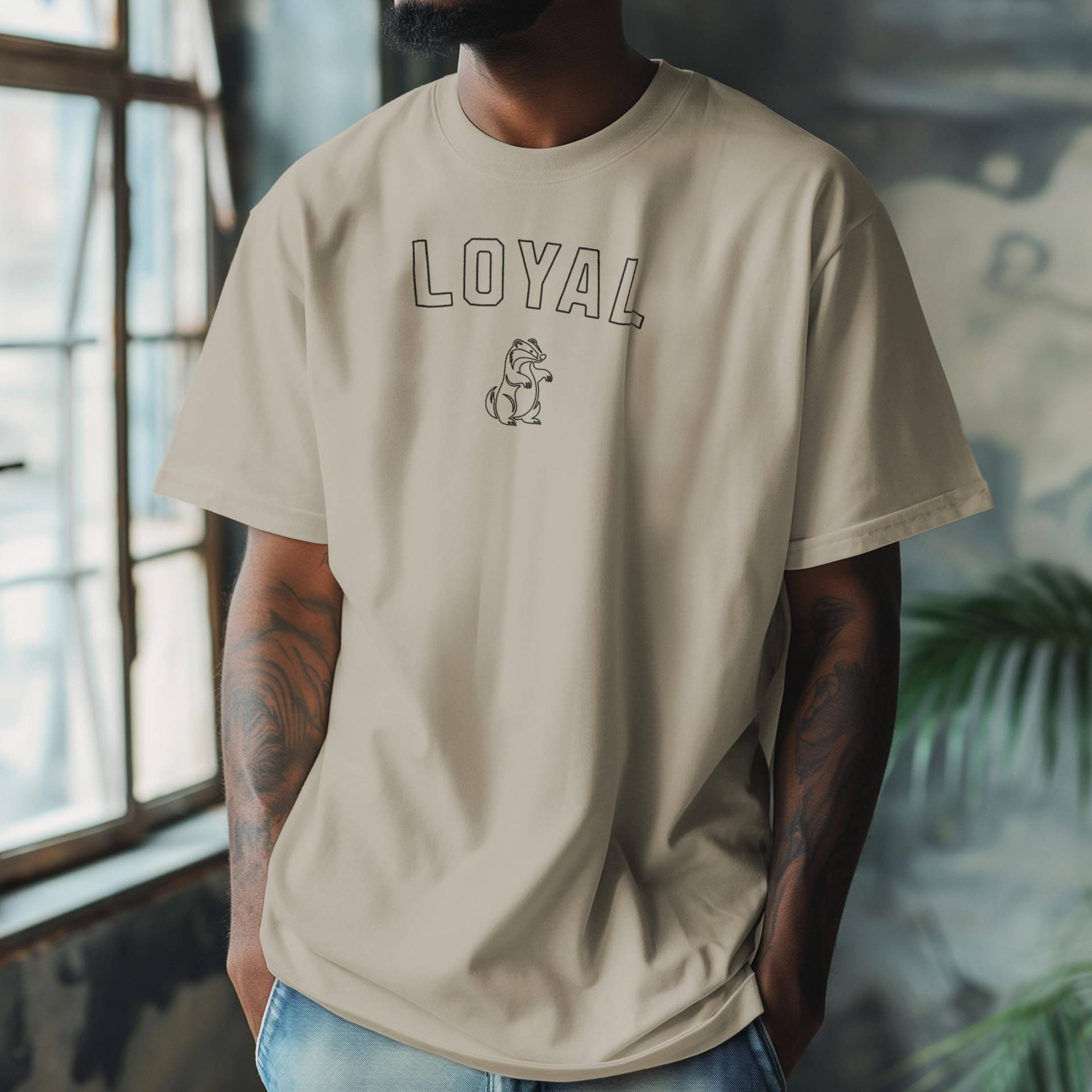 Dachs T-Shirt, Loyal, Potter-Fan-T-Shirt, Fandom, Potterhead-Geschenk, Zauberwelt-Shirt, Buchliebhaber-Geschenk Dachs T-Shirt, Loyal, Potter-Fan-T-Shirt, Fandom, Potterhead-Geschenk, Zauberwelt-Shirt, Buchliebhaber-Geschenk von Kegelhut