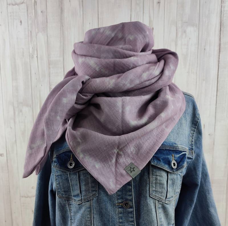 Dreieckstuch Musselin Damen, Schal Batik Flieder, Xxl Tuch Aus Baumwolle, Mamatuch von Kekero