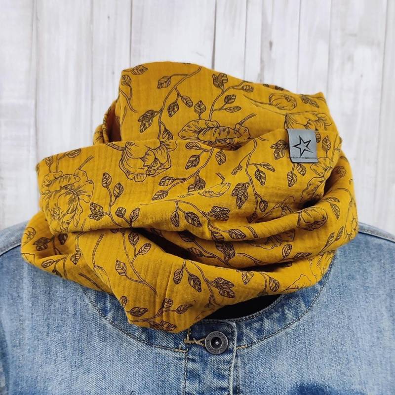 Einzelstück Loop Musselin Damen, Loopschal Senfgelb Mit Schwarzen Blumen von Kekero