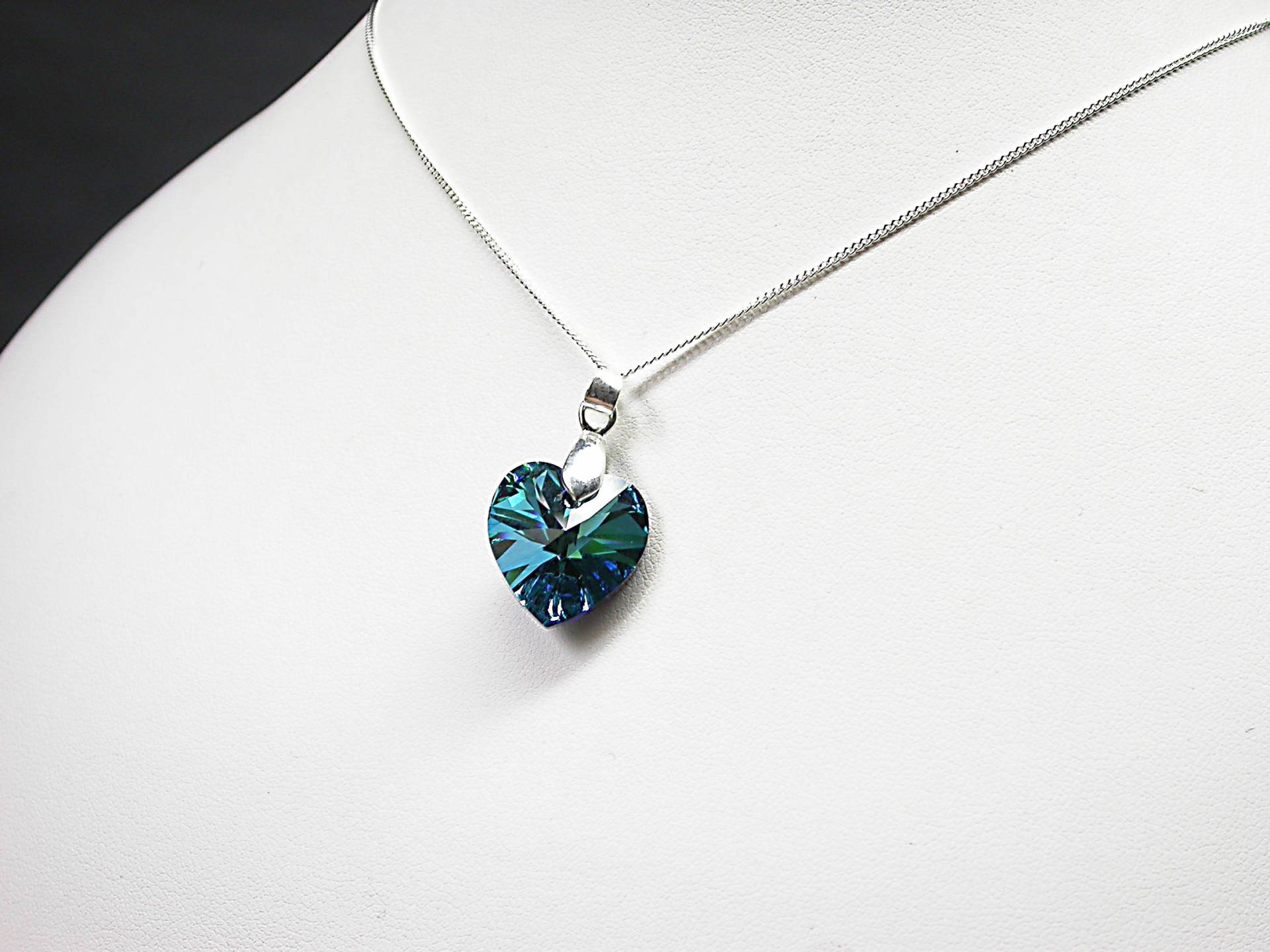 Das Swarovski Kristallherz | Verschiedene Farben Das Swarovski Kristallherz | Verschiedene Farben von KelandyDesigns