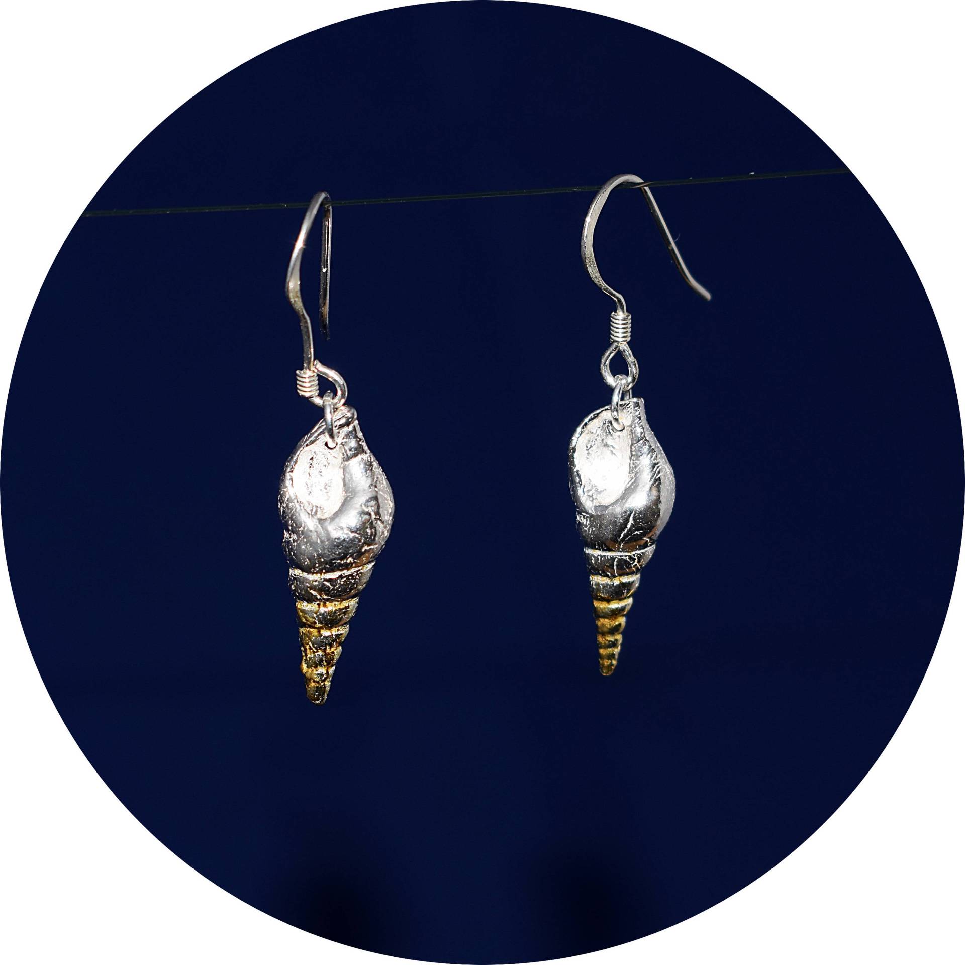 Feine Silber Shell Ohrringe Mit 24Ct Gold Plating Feine Silber Shell Ohrringe Mit 24Ct Gold Plating von KelandyDesigns
