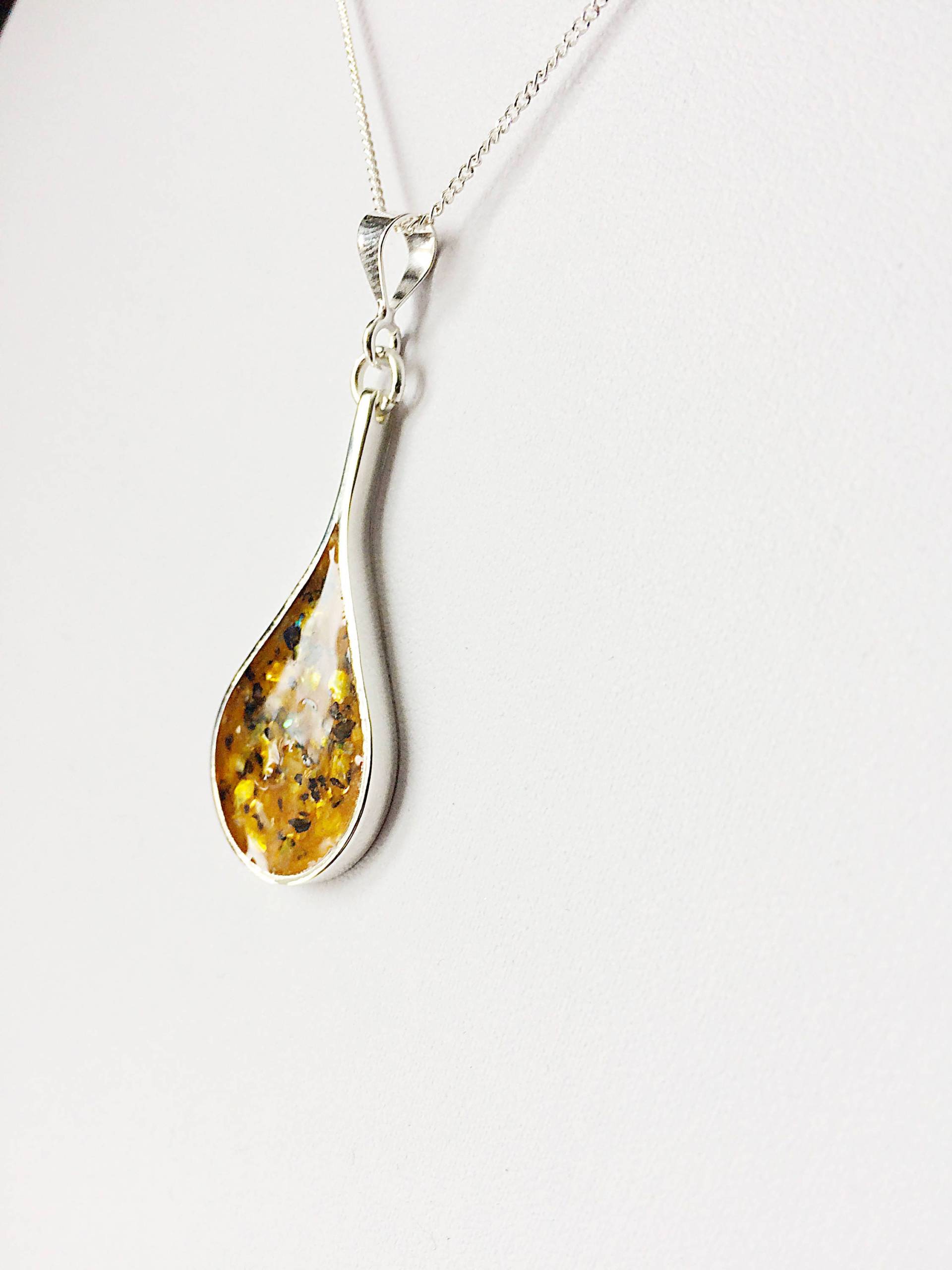 Gelb & Schwarz Oyster Shell Sterling Silber Teardrop Gelb & Schwarz Oyster Shell Sterling Silber Teardrop von KelandyDesigns