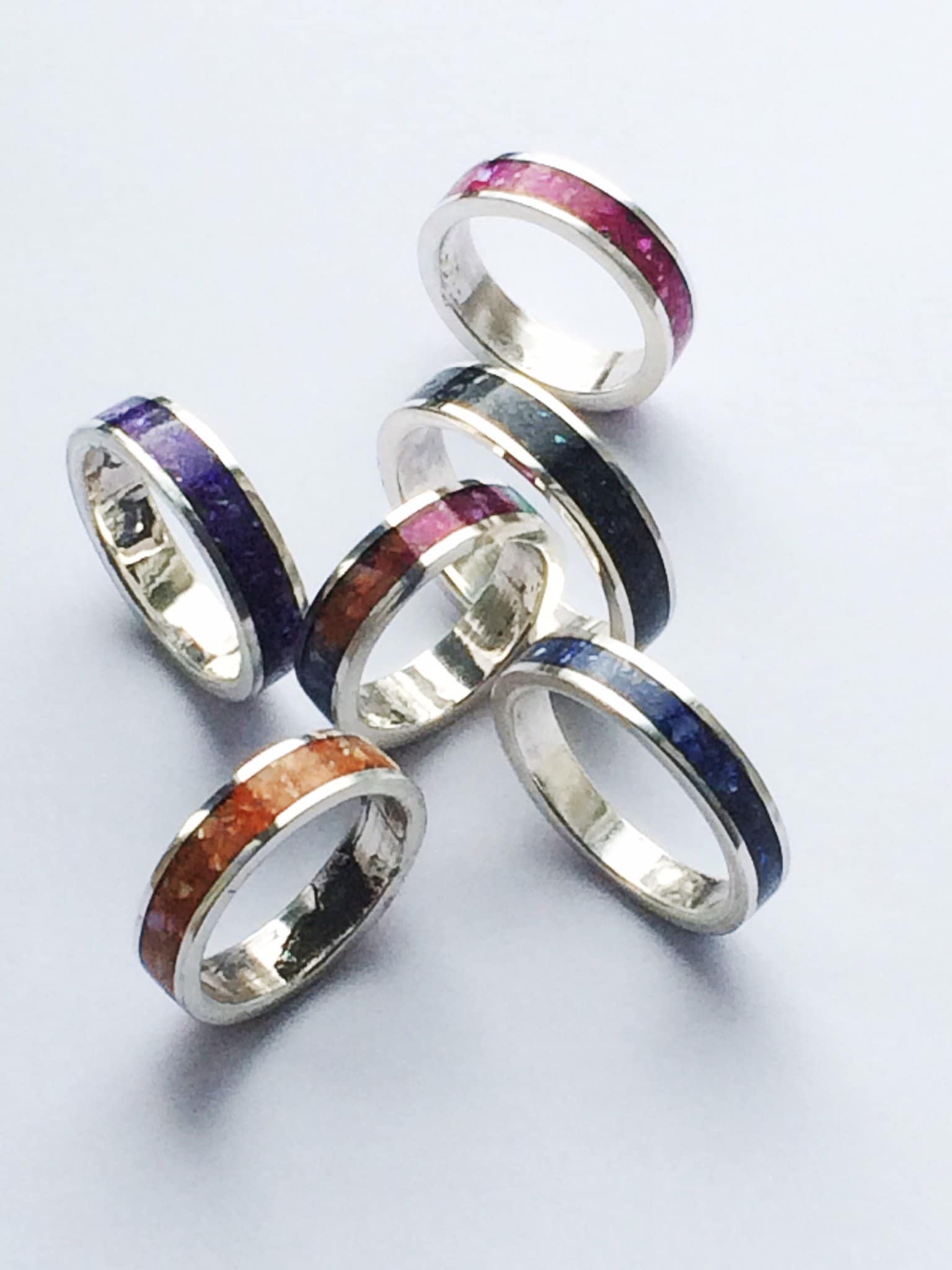 Zerkleinerte Shell Inlay Sterling Silber Ring Zerkleinerte Shell Inlay Sterling Silber Ring von KelandyDesigns