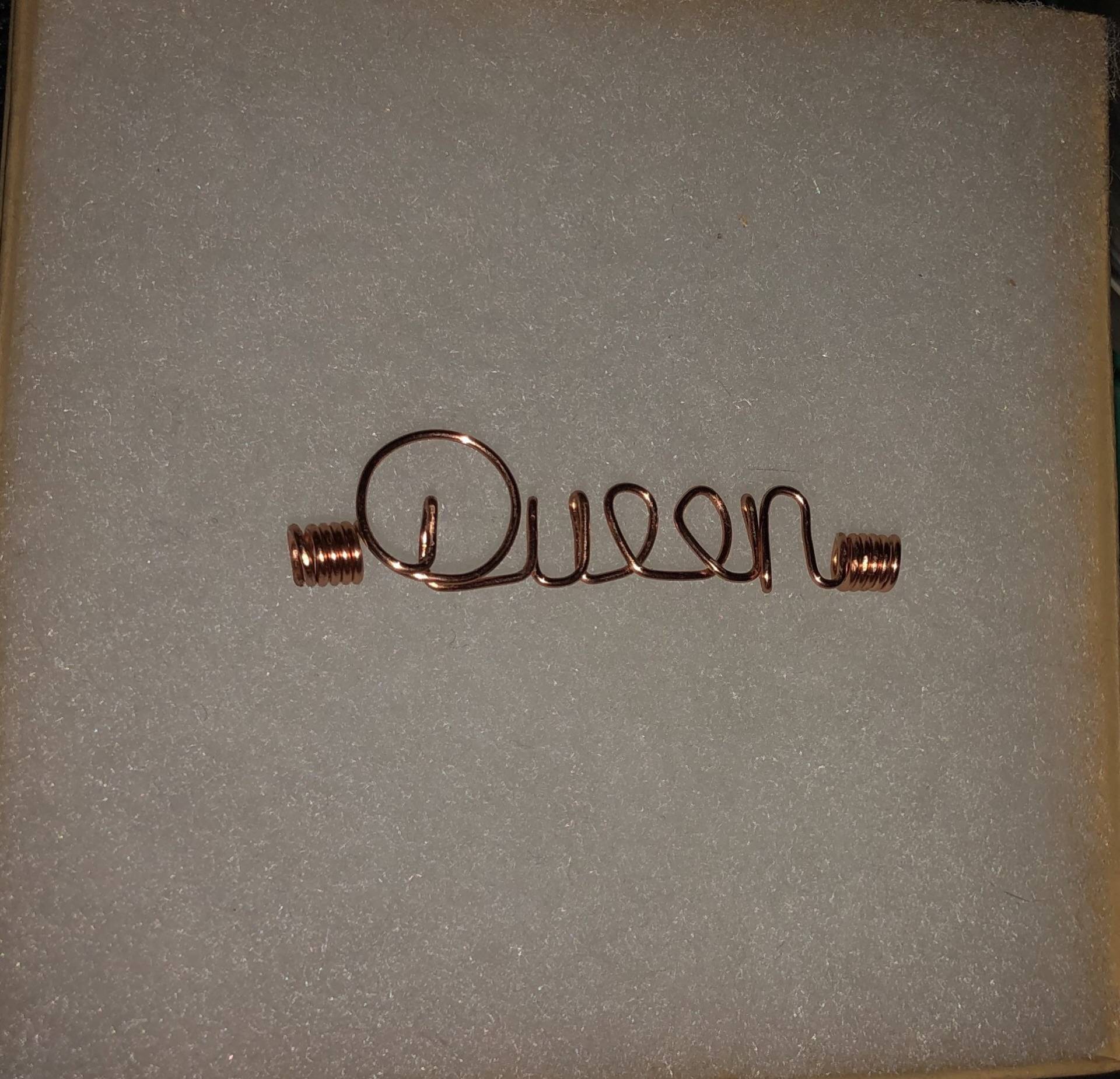 Queen Double Manschette Queen Double Manschette von KeleebasCrafts