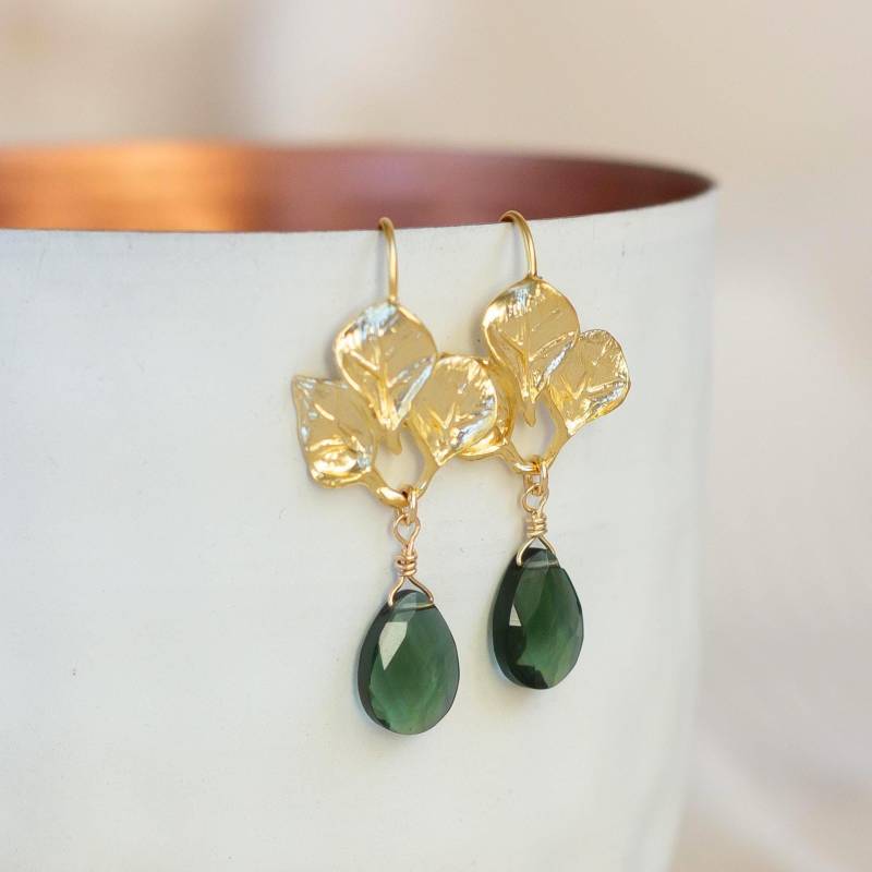 Hängeohrringe Dunkelgrün Gold Quarz Ohrringe Blumen Anhänger Goldohrringe Stein Grün Elegant Ohrhänger Edelstein Filigran Geschenk Freundin Hängeohrringe Dunkelgrün Gold Quarz Ohrringe Blumen Anhänger Goldohrringe Stein Grün Elegant Ohrhänger Edelstein Filigran Geschenk Freundin von KelilaJewelry