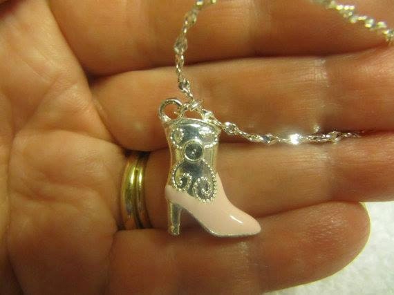 Cowboy Boot Rosa Halskette-Versilbert von KellisKidsCollection