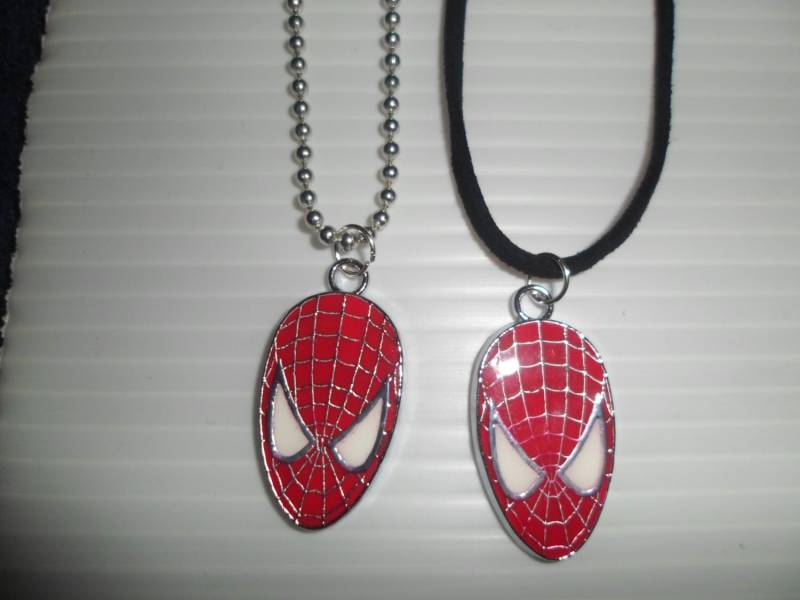 "Spider-Man Kopf Metall Charm Anhänger 18 "Halskette." von KellisKidsCollection