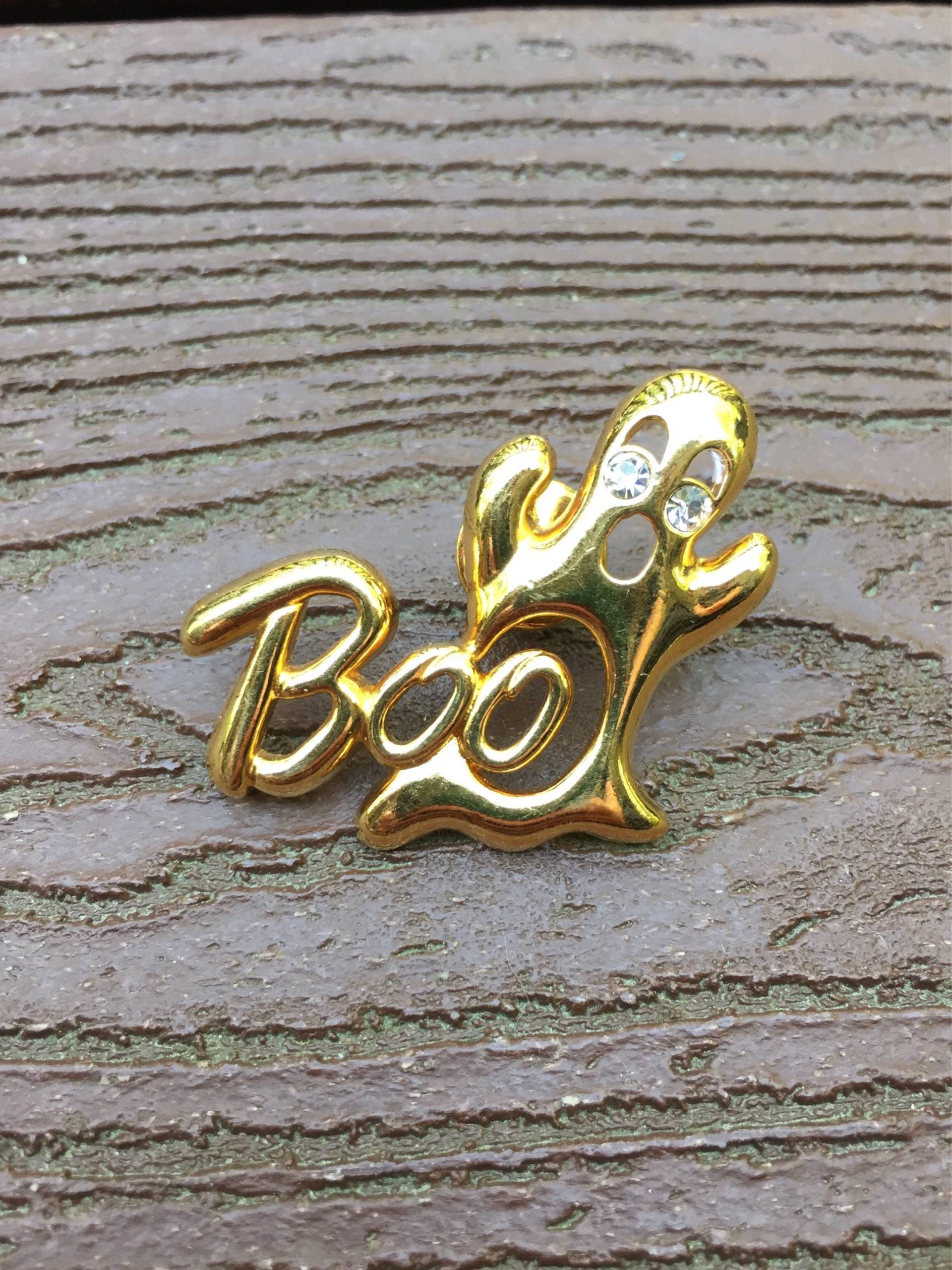 Vintage Schmuck Entzückende Avon Halloween Boo Geist Krawattennadel Brosche Vintage Schmuck Entzückende Avon Halloween Boo Geist Krawattennadel Brosche von KellsVintageToys