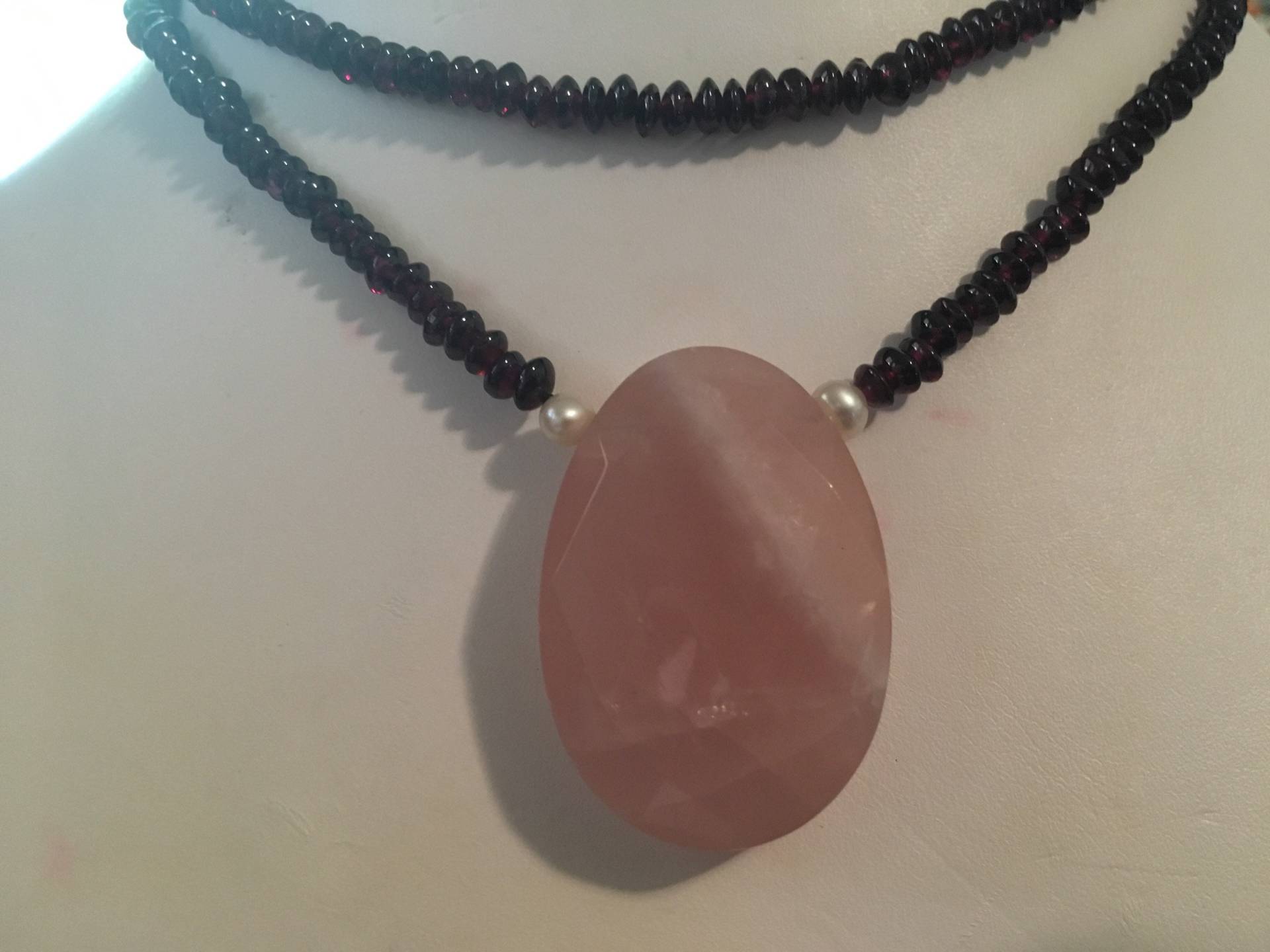 Granat Mit Rosa Achat Anhänger 15 1/2" Neckace, Silber Karabiner-Verschluss Granat Mit Rosa Achat Anhänger 15 1/2" Neckace, Silber Karabiner-Verschluss von KellyJPearlExpert
