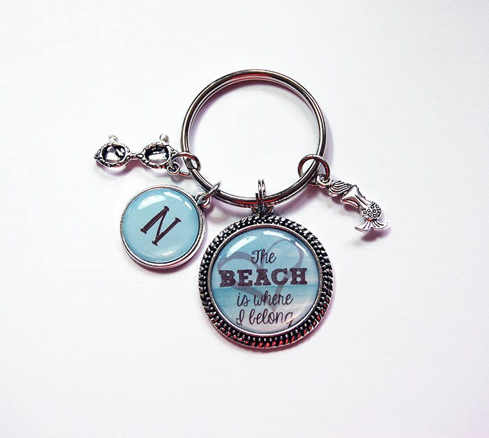 Beach Living Monogramm Schlüsselanhänger, Love The Custom Keyring | 7933 von KellysMagnets
