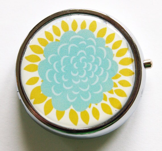 Blumen Pillendose Für Geldbörse, Reise Pillendose, Pillenbehälter, Geschenk Ihren Muttertag | 776 von KellysMagnets