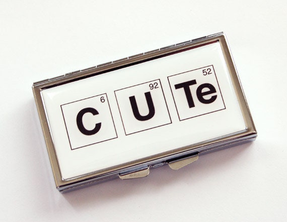 Niedliche 7 Tage Pillendose, Reise Periodensystem, Pillendose Für Geldbörse | 3964 von KellysMagnets