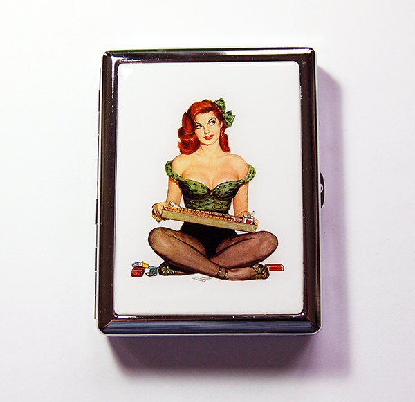 Zigarettenetui, Zigarettenmädchen, Retro Design, Zigarettenschachtel, Metall Humor, Hülle Für Topf, Retro, Zigarettenmädchen | 5347C von KellysMagnets