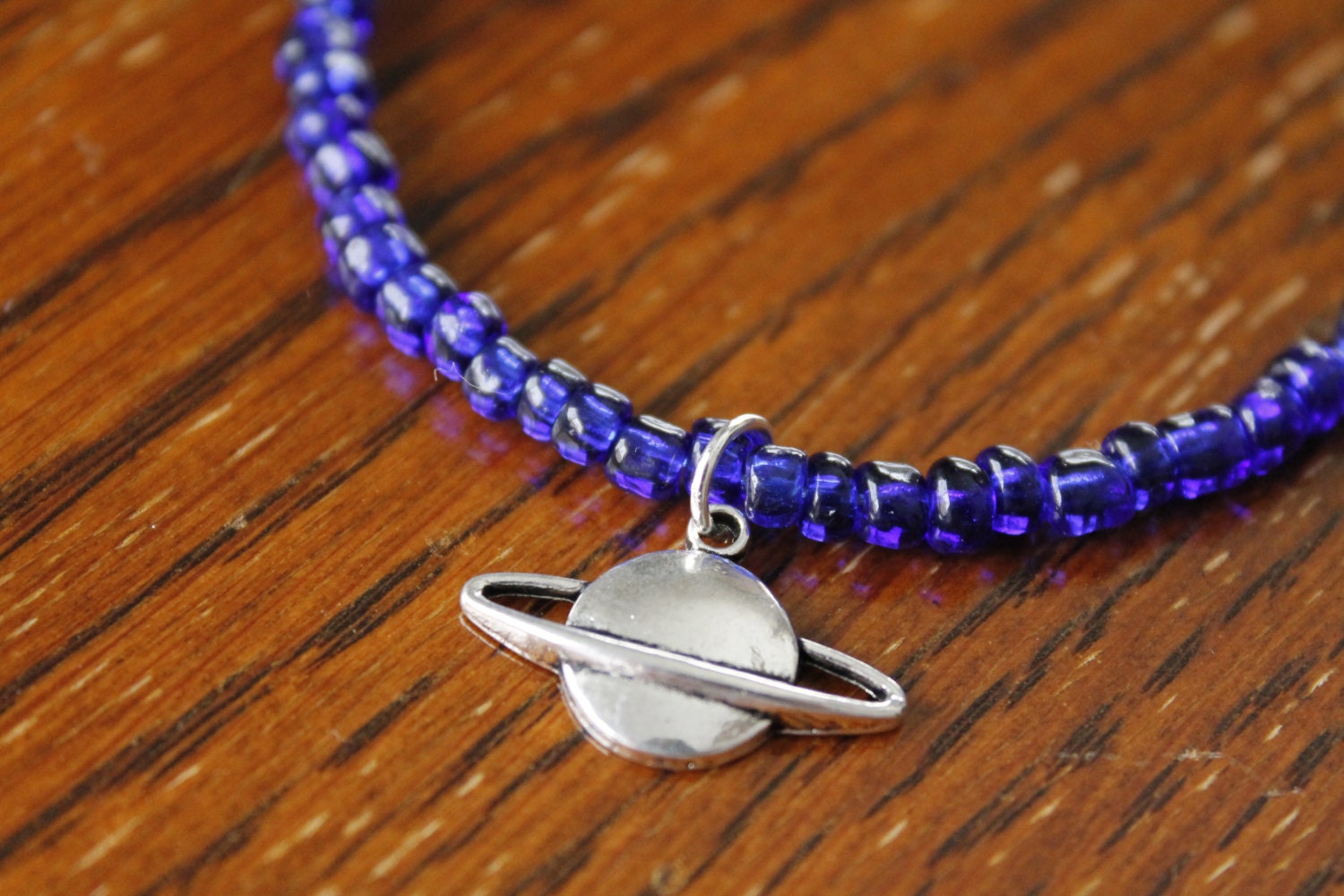 Saturn Charm Armband, Blau, Planet, Raum Schmuck, Sternzeichen Steinbock Saturn Charm Armband, Blau, Planet, Raum Schmuck, Sternzeichen Steinbock von KelseysPatch