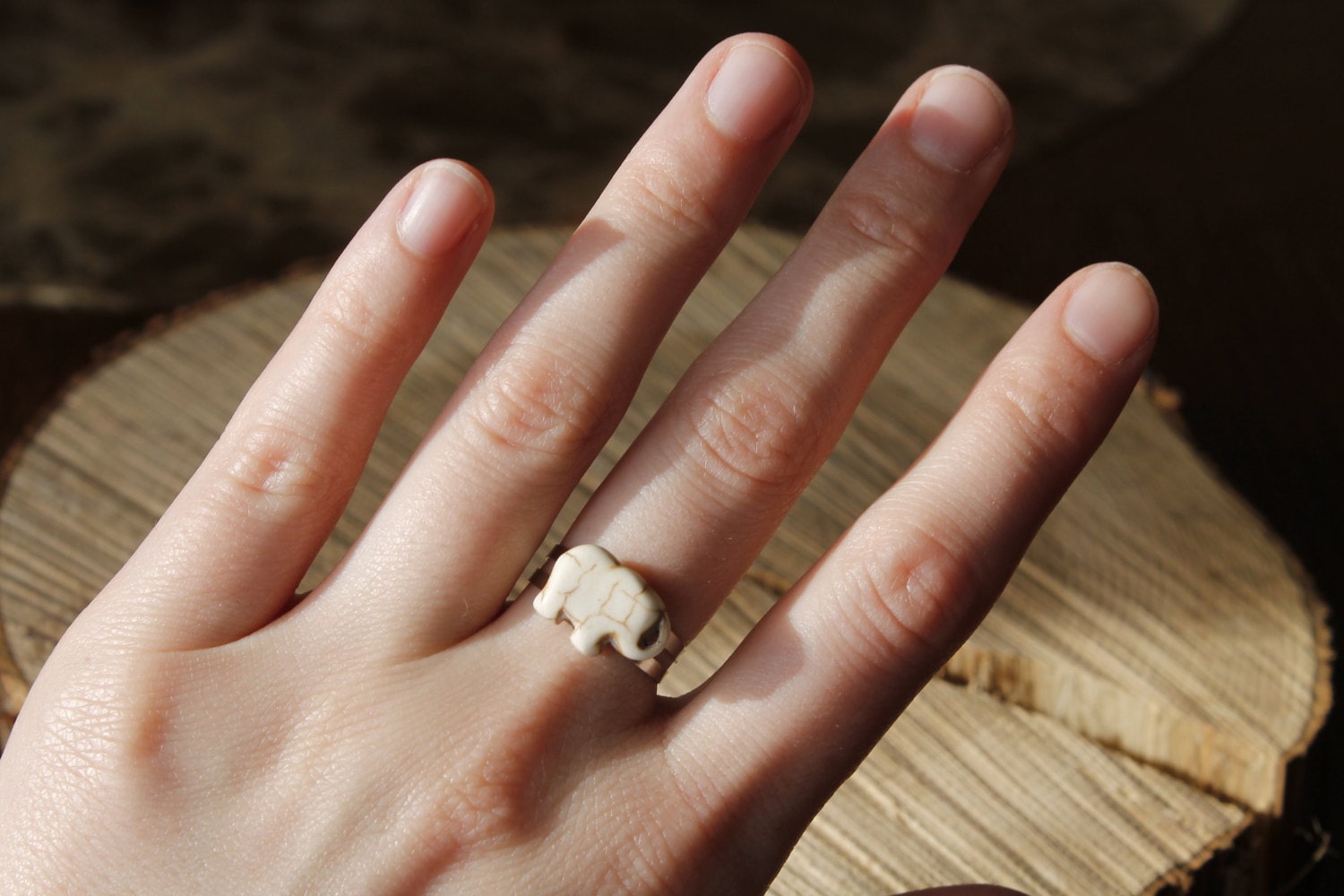 Verstellbare Weiße Howlite Elefant Ring, Verstellbare Edelstein Silber Ringe, Elefanten Verstellbare Weiße Howlite Elefant Ring, Verstellbare Edelstein Silber Ringe, Elefanten von KelseysPatch