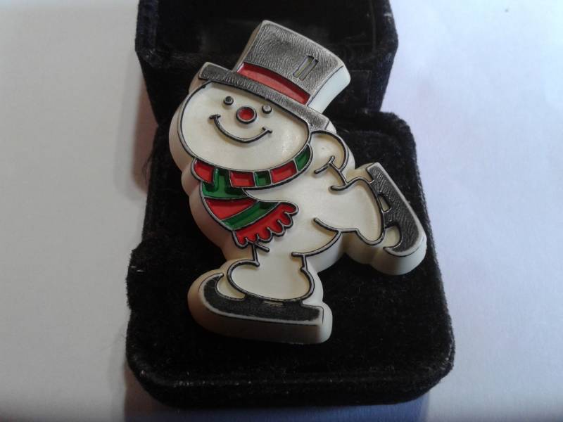 Hallmark Kunststoff Schlittschuhlaufen Schneemann Frostig Pin, Signiert von KenPaulsTreasures