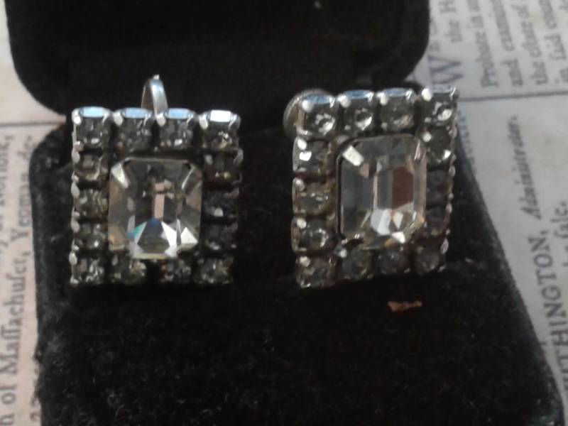 Hollywood Regency Runde Und Emerald Cut Strass Ohrringe von KenPaulsTreasures