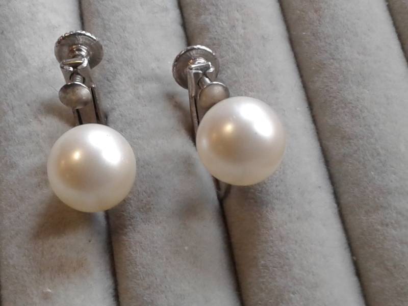 Kleine Glasperle Verstellbare Ohrclips, Jetzt in Drei Stilen Verfügbar von KenPaulsTreasures