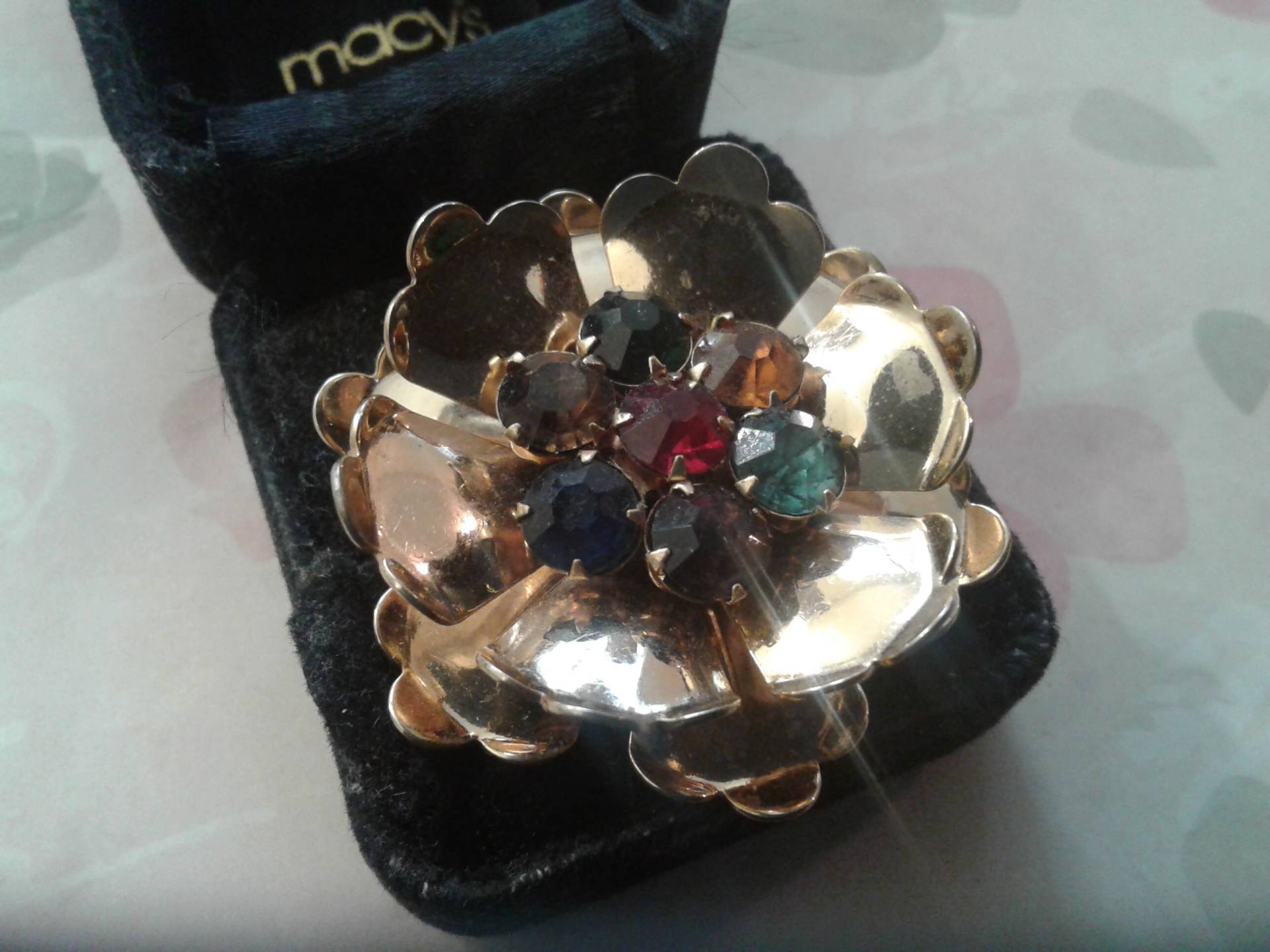 Obstsalat Strass Und Goldfarbene Blumen Brosche, Möglich Alte Reparatur von KenPaulsTreasures