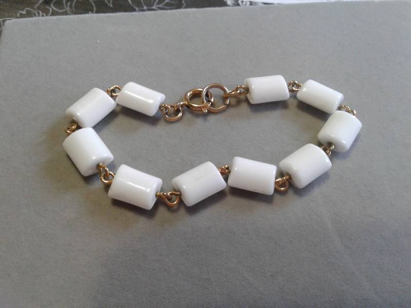 "Perlenarmband Aus "Chiclet" Perlen Und Goldfarbenem Mod." von KenPaulsTreasures