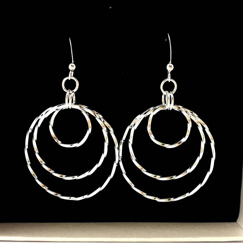30. Geburtstag Sterling Silber Kreis Ohrringe Gedreht Hoop Design von KendalldelaVerne