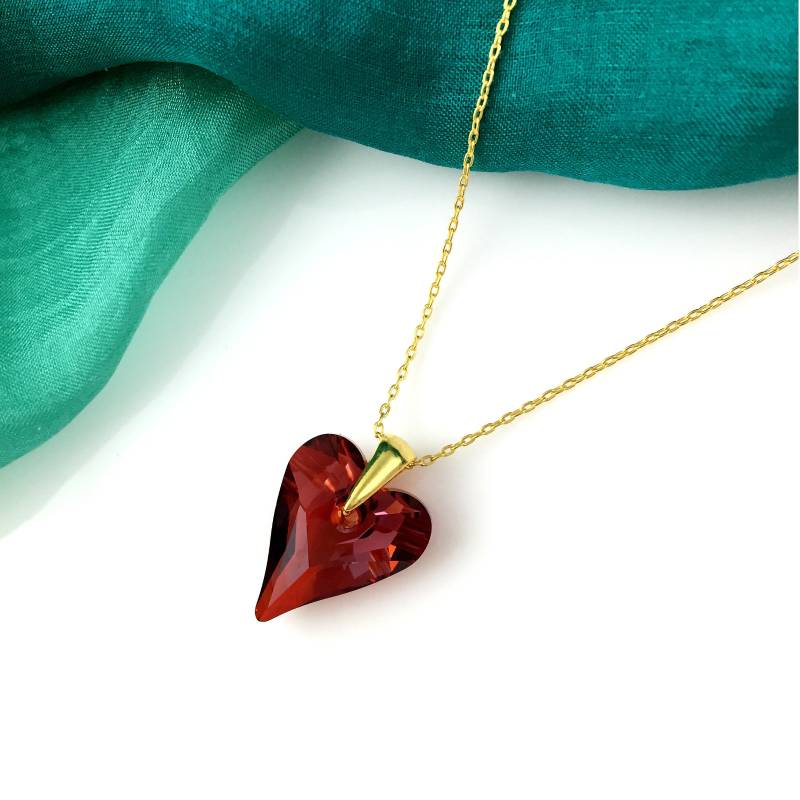 Swarovski Kristall Herz Kette 24K Vergoldetes Sterling Silber, Anhänger Rot von KendalldelaVerne