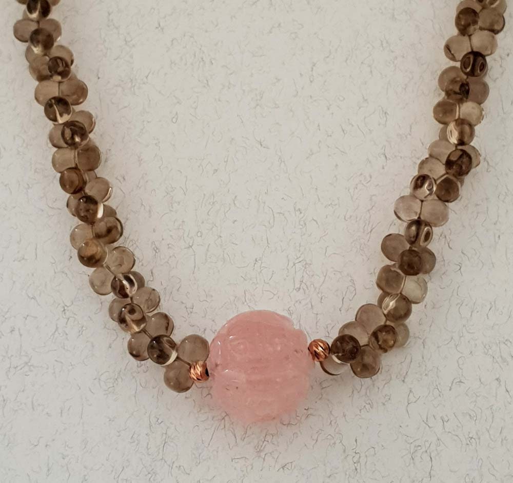Rauchquarz & Morganit Perlen Halskette - Rosévergoldete Schließe von KennariesJewellery