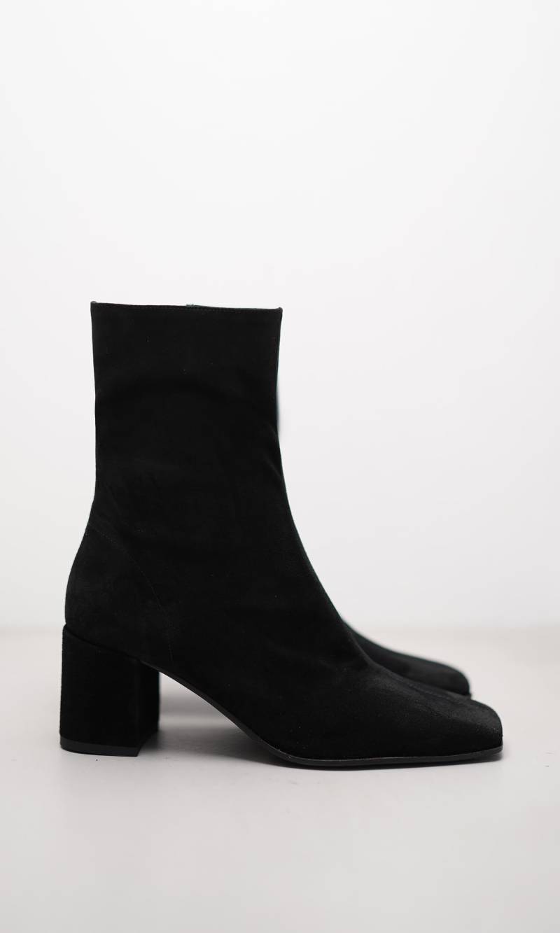 NERA von Kennel & Schmenger