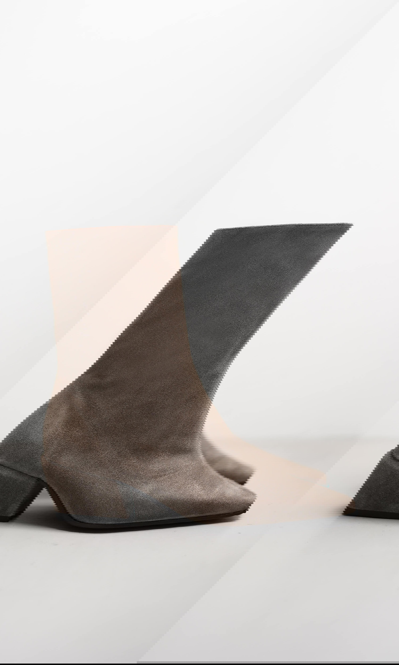 NYLA von Kennel & Schmenger